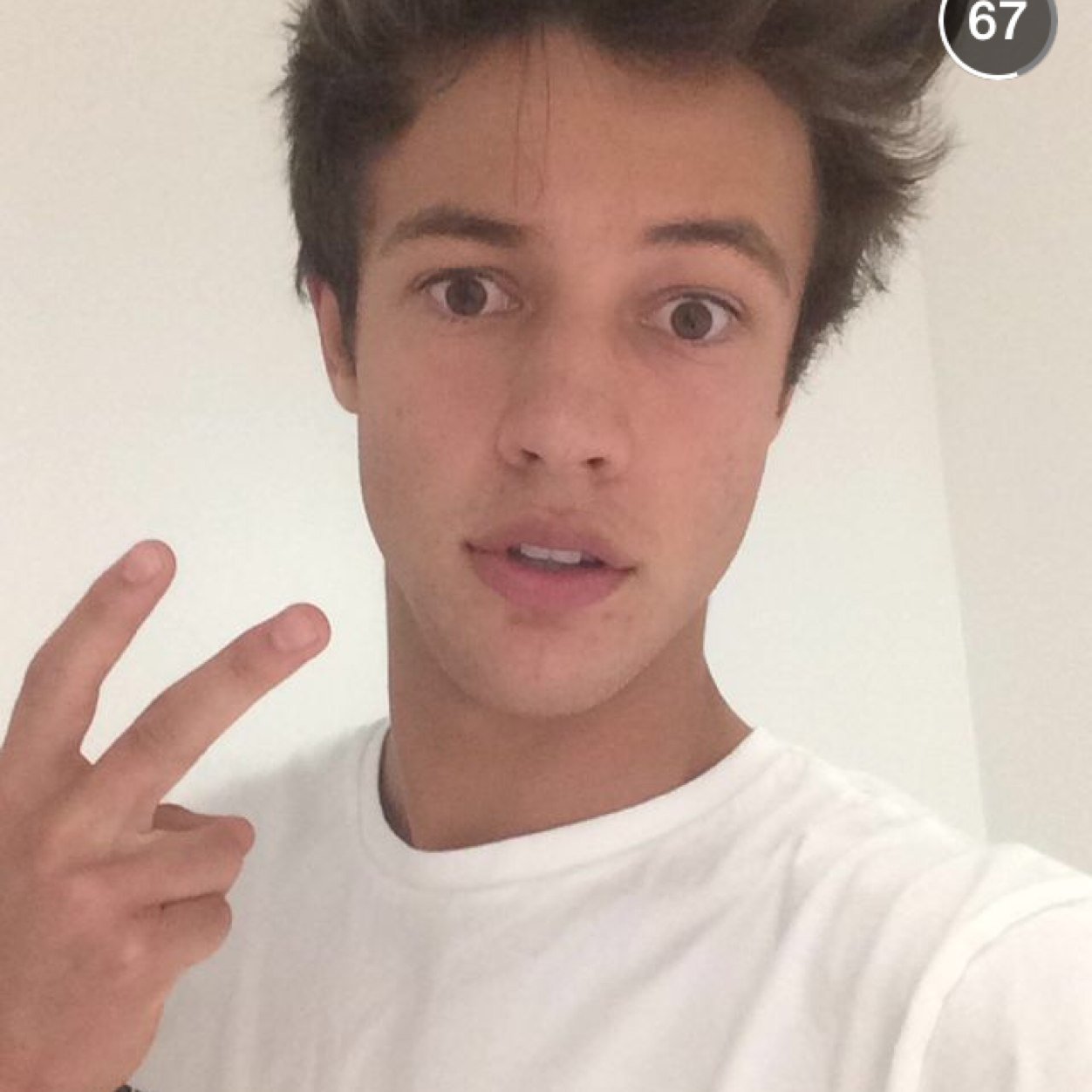 Follow @camskisses_ bc you now have a free follow Have a great day lovies you will marry your fav one day