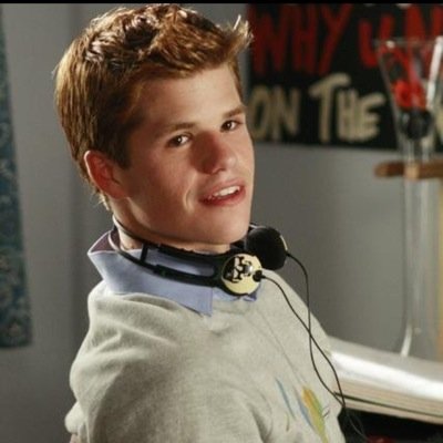 archerbell42's profile picture. Fifth year, hufflepuff, gay, sub, quiet, twin of Robin