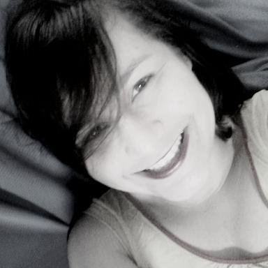Ser feliz, apenas.✌️