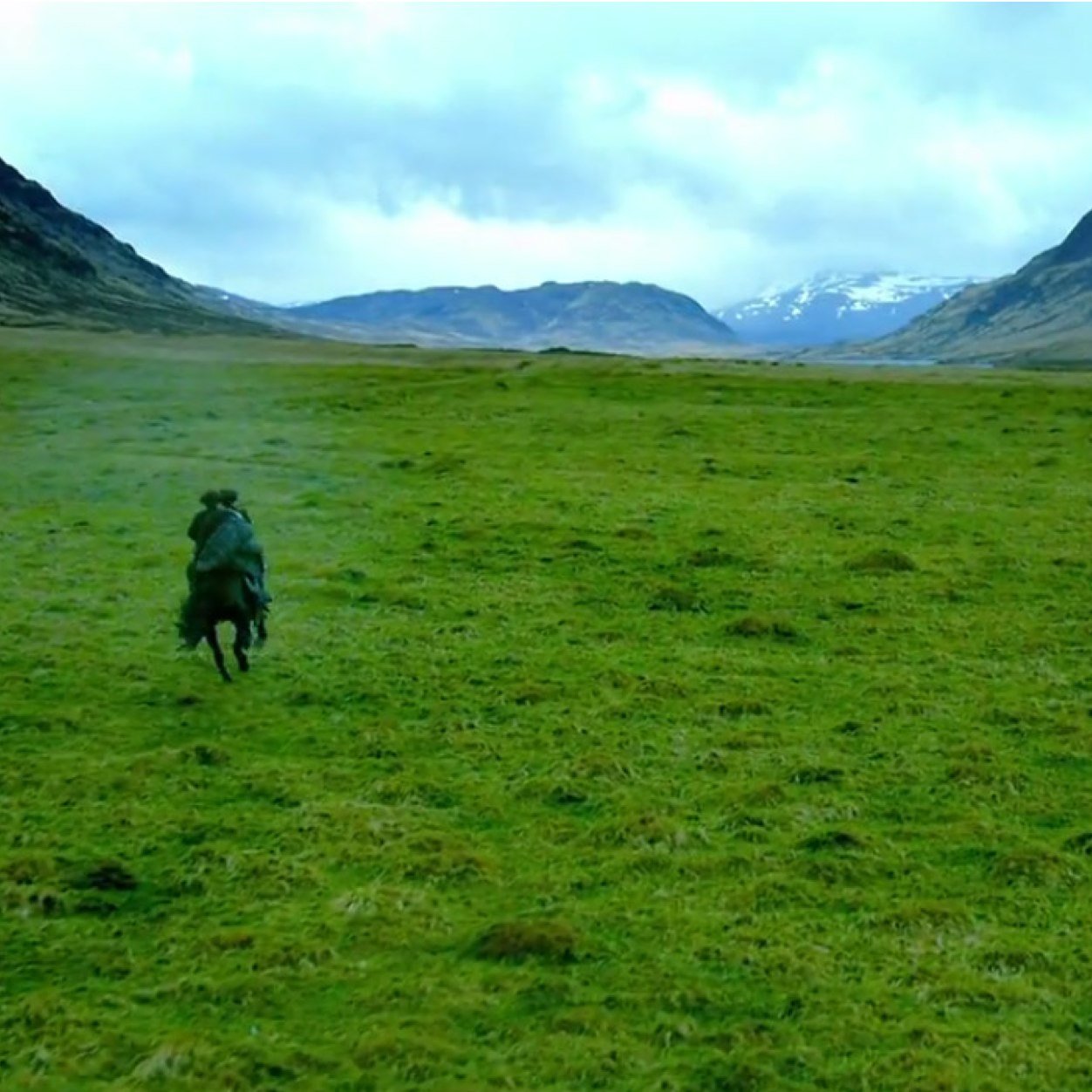 book_dee's profile picture. #NonBookReader☺️ I love love love the show! ❤️