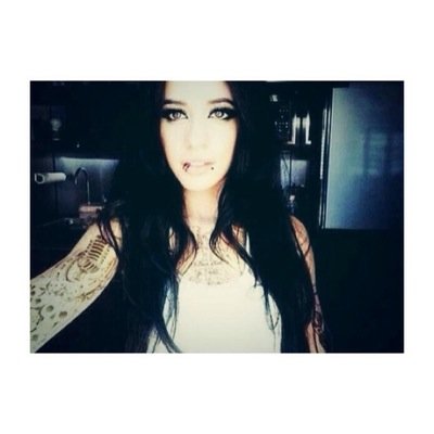That girl you used to see, that just wasn't me. ~ Somewhere beyond happiness and sadness, I need to calculate what creates my own madness. [#UniLife|RP|Taken♡]