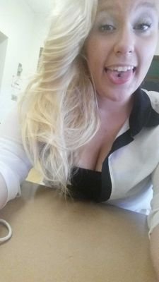 Im Bobbi Jo im 5'5 and a blondie at heart!!3 FOLLOW ME I FOLLOW BACK(: