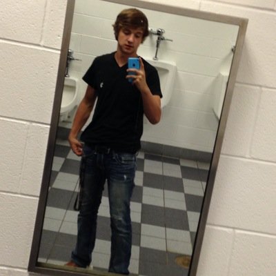The name is Jarred, 18 , got dat Catcher swag for WC⚾#3, Christian, Vol. firefighter. kik,, jarred_west3, snapchat@jarred_west27, instagram @jarred_west3