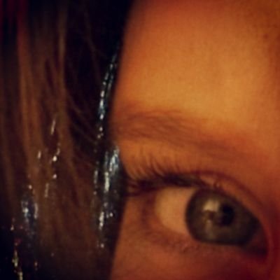 AliDM2610's profile picture. Tiny, awkward, Italian, student, dreamer, person                                          Crap, I'm dying