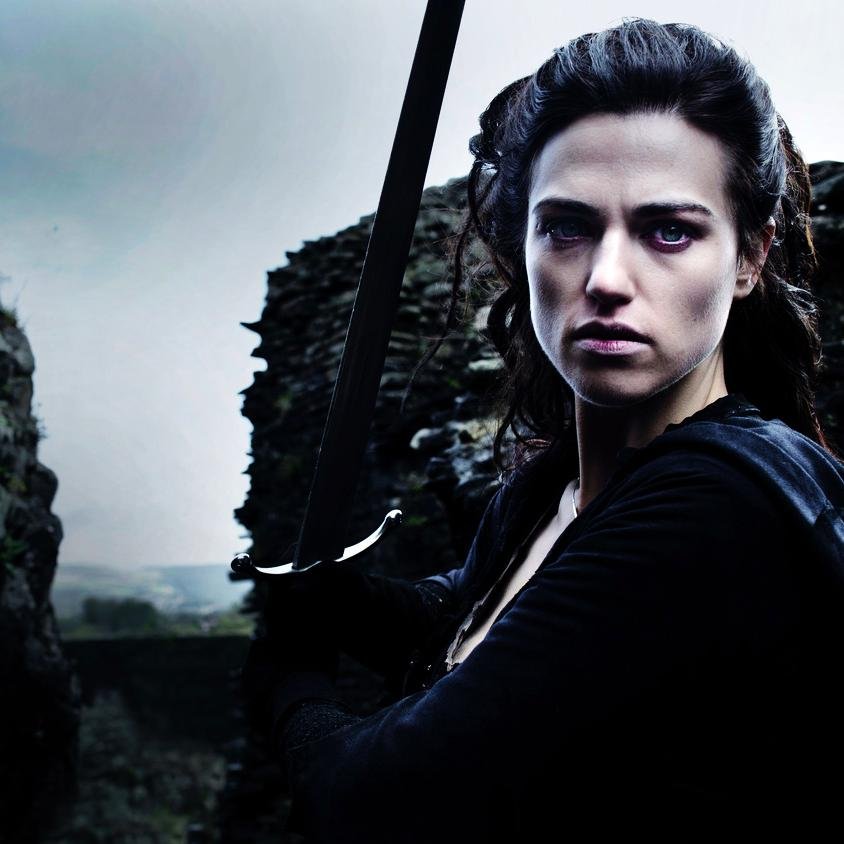 They descended in droves. My father gave me no choice and ordered me to flee that I would not share the fate of my village. Now I am alone. #RP #KingArthur2004