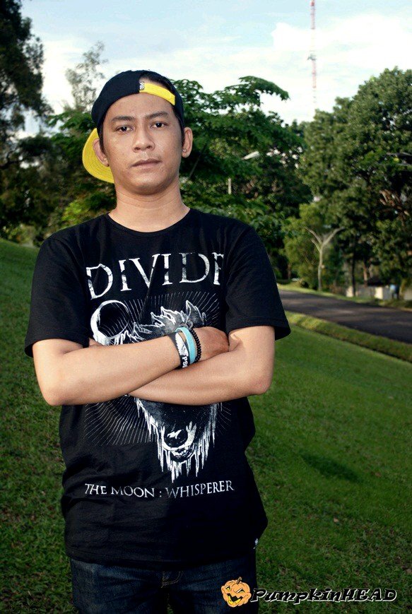 i'm very simple, i ex-drummer from servant suicide and i one who friendliness, i like to hangout with my friend, HELL YEAH!!! Tita Juliana ♥ Photography ♥