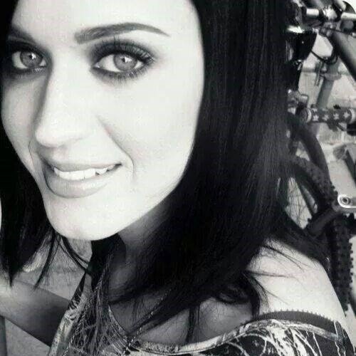 KatyCat, Todo se resume en @katyperry, ella lo es todo. I LOVE Katy Perry, She's my everything.