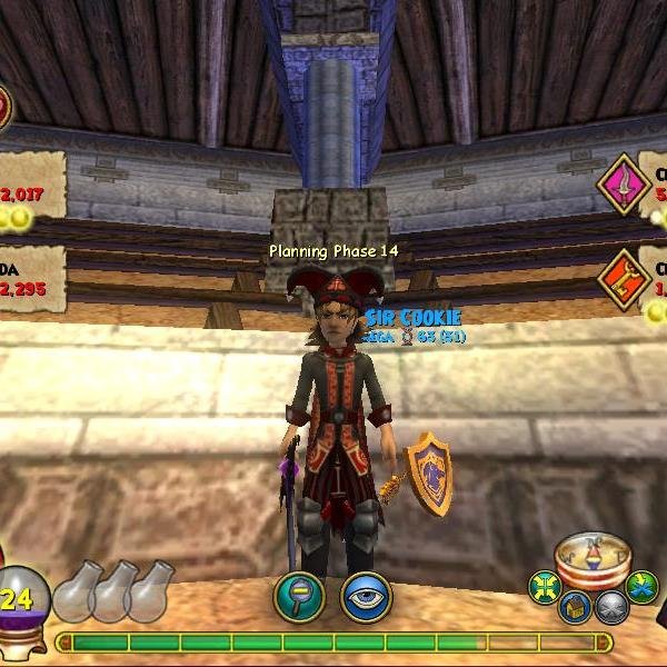 Hello my name is Daniel i play LoL and Smite I also play wiz and mc :D