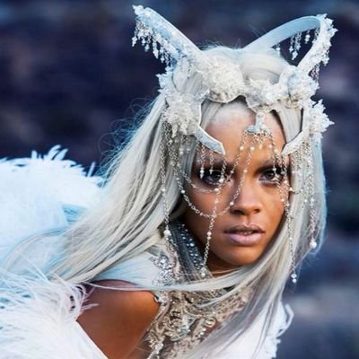 Welcome to your best source about Robyn Rihanna Fenty on Twitter here. Update yourself and interact with us!
