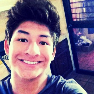 Hi! Soy guitarrista en @MqvBand :) y Amo a Dios3. Ask: Mqv Alonso:*