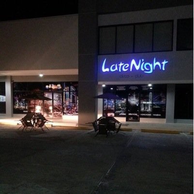 LAS MEJORES Y MAS EXCLUSIVAS RUMBAS EN CHITRE LAS TIENE LATE NIGHT DISCO CLUB UN NUEVO CONCEPTO CON UN AMBIENTE oCOMPLETAMENTE DIFERENTE