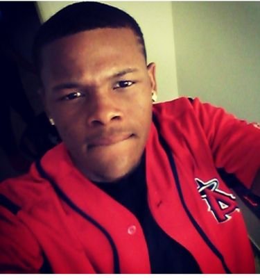 Money dont define me It help these hoes find me