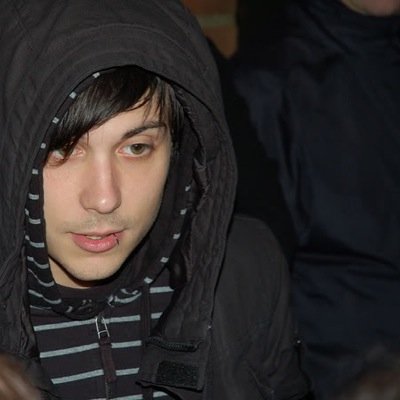 Hi I'm frank I love reading and studying up on things...I'm in a band we suck come watch us play
 ~roleplay~