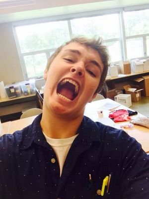 yawizak's profile picture. 