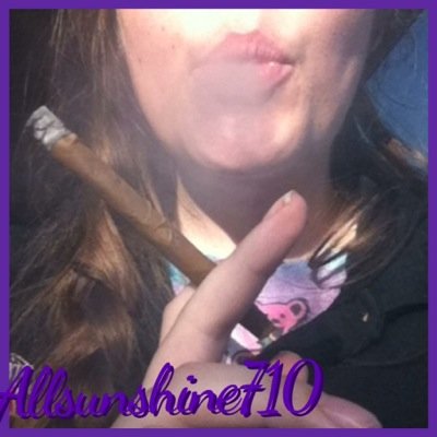 It ain't me, babe . #worldreefers #bongbeauties  #highsociety                        Add me on IG, too!! @allsunshine710