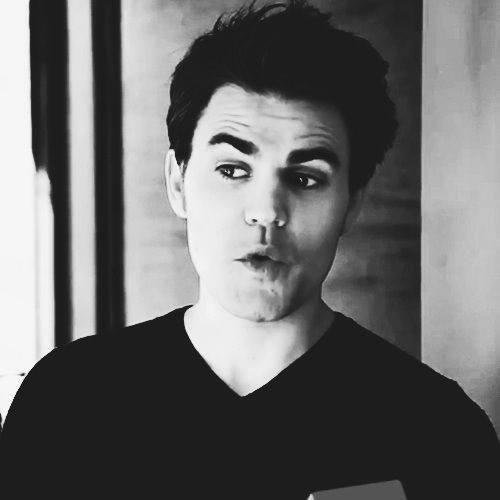 Preciso de Stefan Salvatore pra sobreviver do mesmo jeito que preciso de oxigênio pra respirar.