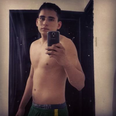 nunca dejes te perseguir tus sueños sii esta serca alcansalo