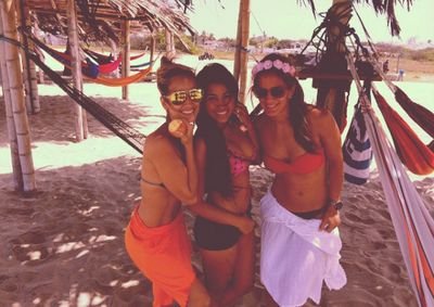 Soy muy  Fans De   Sofia Caiche^^ , Gabriela Pazmiño^^ ,Me encanta ver Soy el  Mejor^^ y Estas Secretarias^^ , me  encanta bailar^^ y  cantar^^