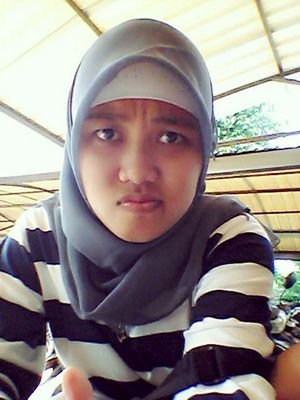 RAstutiie's profile picture. aku mencoba ikhlass dari suatu kehilangan dan tersenyum dari kesakitan