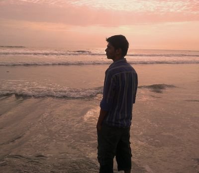 computer Engineer by degree.. like reading n travelling