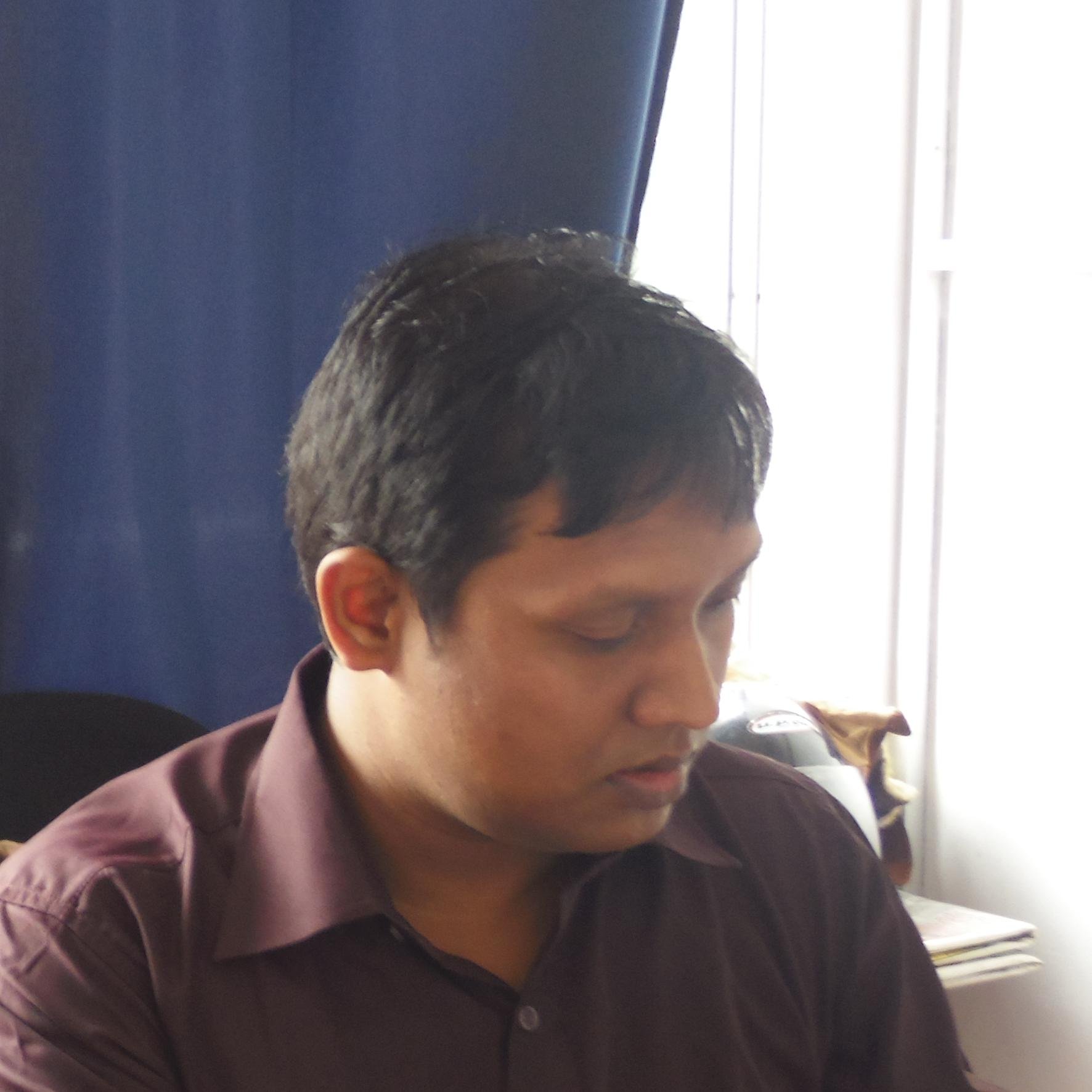 webaru's profile picture. 