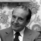 Sus palabras ajustadas a 140 caracteres. https://t.co/uNJz8J7uQn
Biografía:
https://t.co/s0fyryI7vj