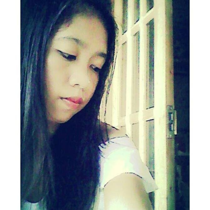 Iam 15 years old.... a good dancer... and a heart healer
follow me and i follow back :))))