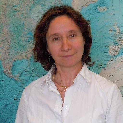 AloiaDolores's profile picture. #Journaliste , rédactrice en chef de Madame Figaro French Inspiration et des Editions Internationales de @Madamefigaro