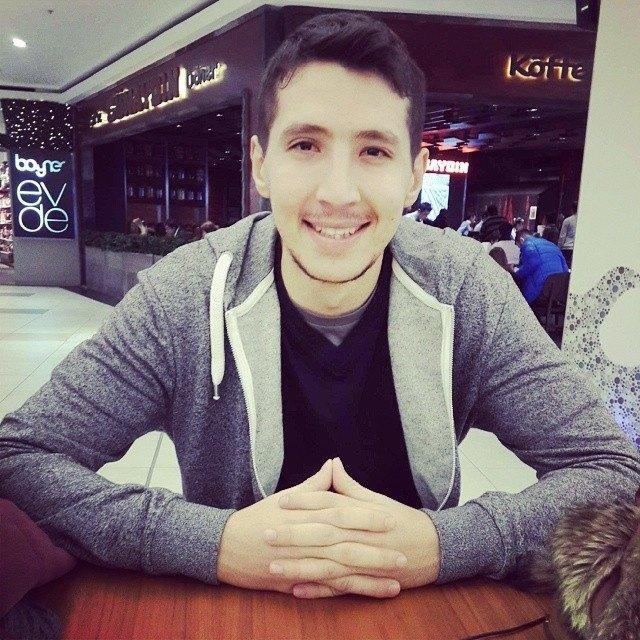 yorumdar's profile picture. göçmen çocuk...