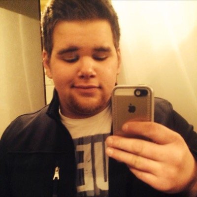 davideden33531's profile picture. 