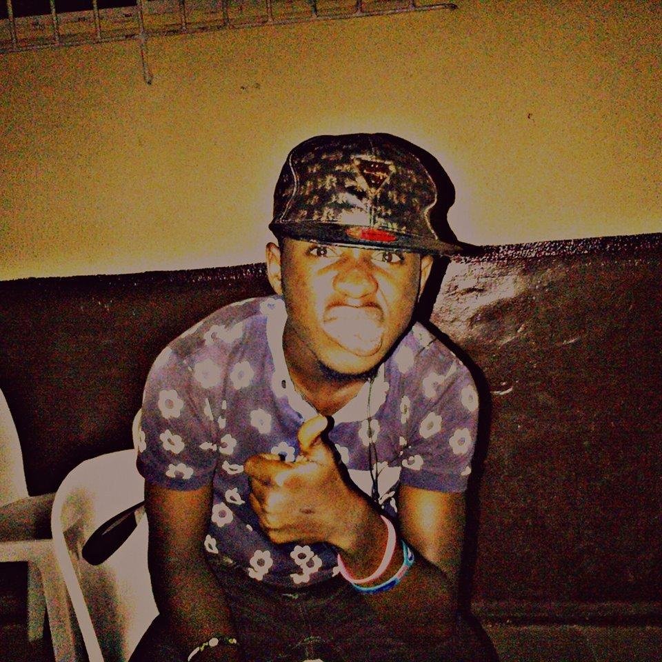 am just me...if u wanna know me follo me nd i will follo bak or fel free to hook me on bbm 2AD065AA(old acct @amfrosh)