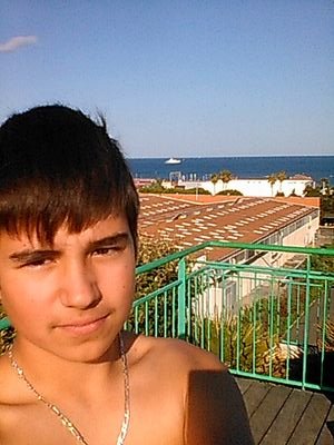 huguedu72's profile picture. 