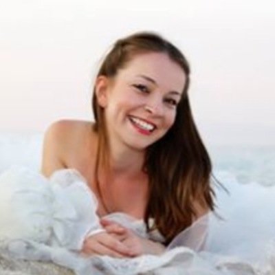 hukukun çeşitli alanlarında müvekkillerinin menfaatlerini en iyi şekilde korumayı hedef alarak avukatlık mesleğini sürdürmektedir.
Avukat- Uzlaştırmacı.