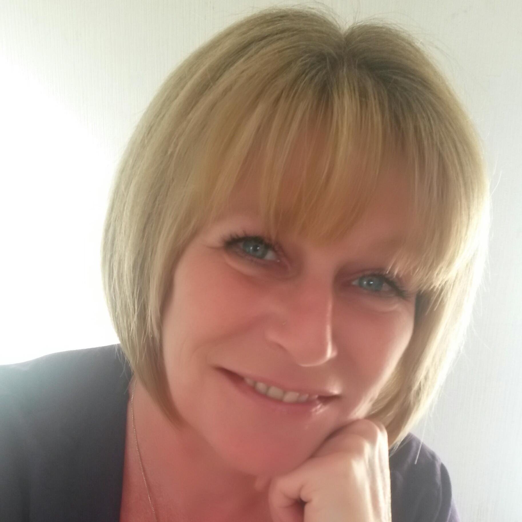 Qualified complementary therapist and NLP practitioner specialising in PST for complex issues, such as PTSD, relationships & anxiety.