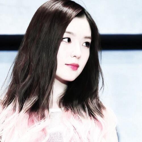 make a way for the pink queen, peasants.