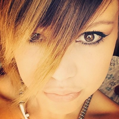 mellyandrews's profile picture. 