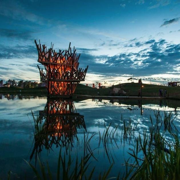 AndrewTCross's profile picture. Artist obsessed with architecture or an architect obsessed with art and trying to find out the difference!