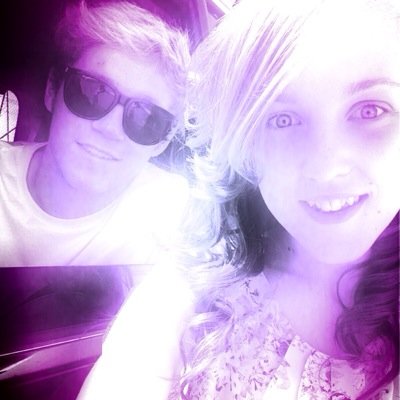 rt the link and follow @lighteyedniall just ask for a followback