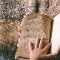 kitappklubu's profile picture. Kitap tanıtımları, kitap alıntıları, etkileyici cümleler, edebiyat ve aşka dair her şey...