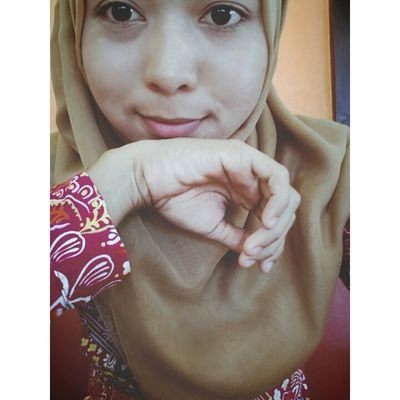 Hi FOLLOW ME BACK :)