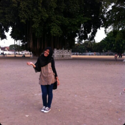 Universitas Ahmad Dahlan Fakultas Farmasi :)