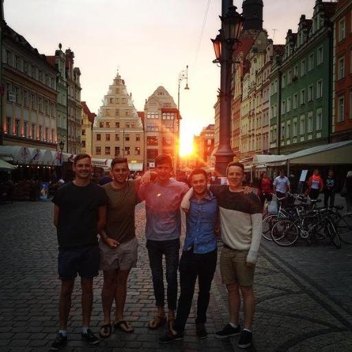 JoeW_315's profile picture. I like to sleep in bed all day on a saturday...preferably Frankie or Molly