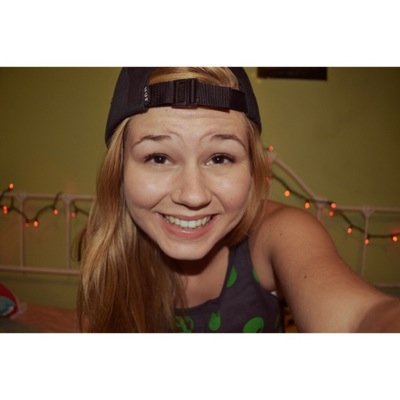 Hi, I'm Ashley. I like green tea, and making YouTube videos.