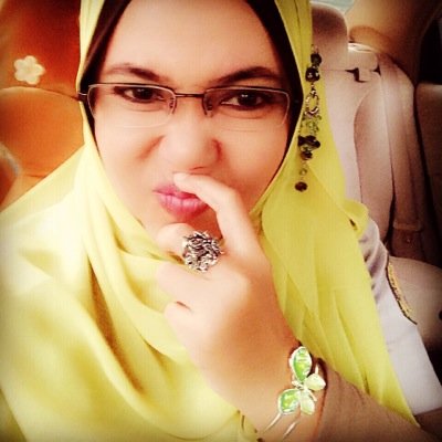 milacitra's profile picture. elegance as white roses, warm as sunshine, cheerfull as rainbow