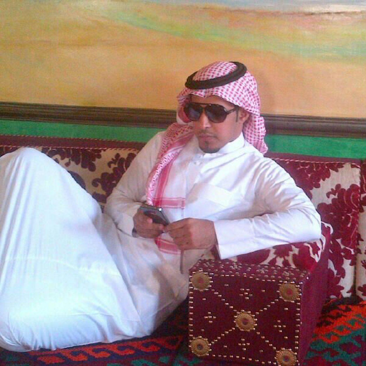ما احب اشكي ولا كل شي أنا اقوله
لغير ربي أبد ما اشتكي همي