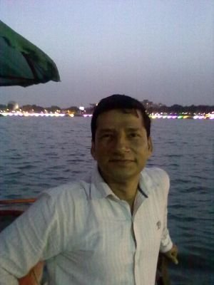waqt milta hai zindgi badalne ke liye, par zindgi nahi milti waqt badlne ke liye.