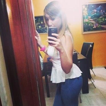 Estudiante de Derecho. Amante de los pequeños detalles.         Mientras yo sepa quién soy, no importa lo que digan los demás.