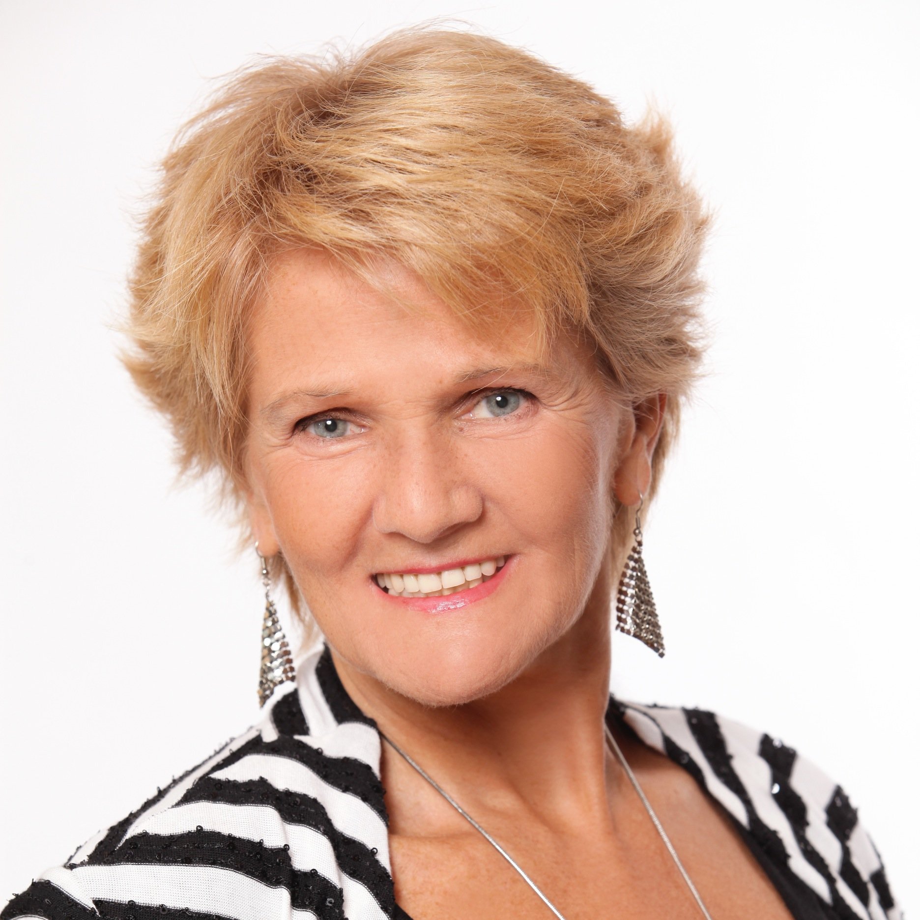 rawvie2's profile picture. Born to be alive