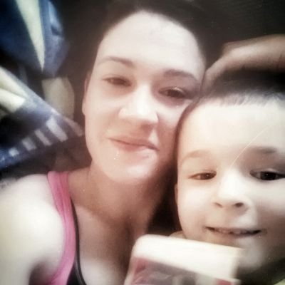 AmyAlena2004's profile picture. 