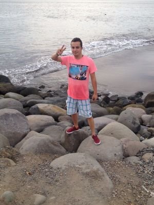 cafre13_daz's profile picture. Yo te prefiero fuera de foco, inalcanzable, casi intocable...